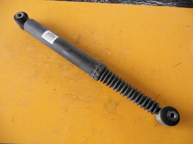 ★プジョー208 リアショックアブソーバー 1個 平成25年 ABA-A95F01 拍卖