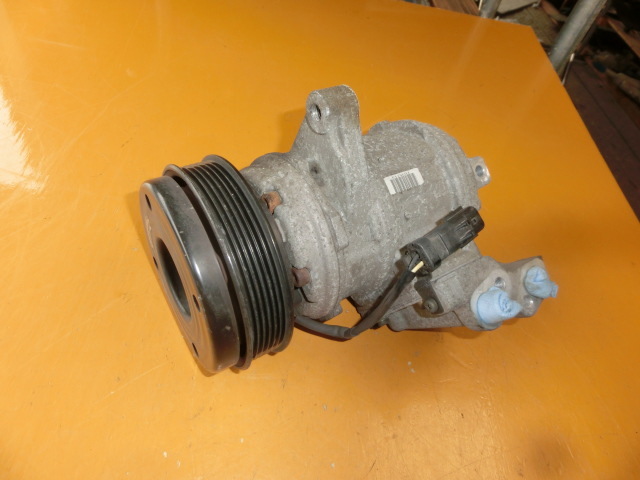 グランドチェロキー エアコン コンプレッサー 5.4万キロ 02y GF-WJ40 447200ー5476 拍卖