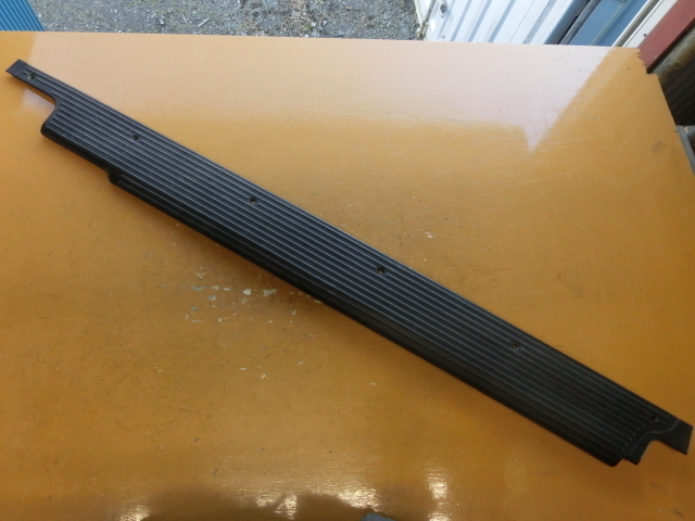 V280 スカッフプレート 左 リア 平成14年後期 GF-638280 ベンツ Vクラス 走行4.2万?拍卖