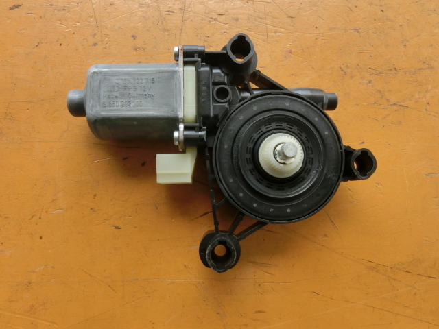 ★ゴルフ7 右 フロント ドア レギュレーター モーター 平成28年 DBA-AUCJZ 拍卖