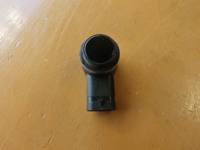 後期アウディA4 フロント コーナーセンサー 1個 平成27年 DBA-8KCDN 5KD 919 275 B 4ドアセダン拍卖