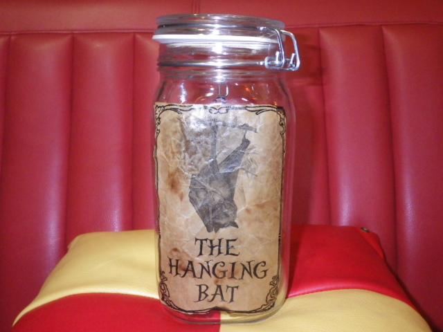 コウモリ★オブジェ★D★置きもの★瓶★標本★剥製★蝙蝠★悪趣味★瓶詰め★ビンテージ★アンティーク★インテリア雑貨★魔術★ハロウィン拍卖