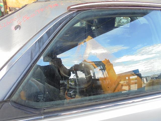 ブルーバード E-EU13 右リアドアガラス ガラスのみ M2A5拍卖