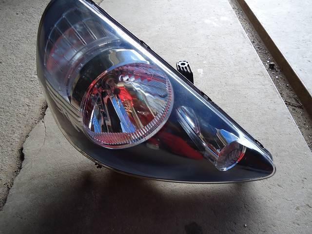 フィット DBA-GD1 右ライト 純正/スタンレー; ハロゲンランプ; レベライザー仕様; ■P4944;HCR188拍卖