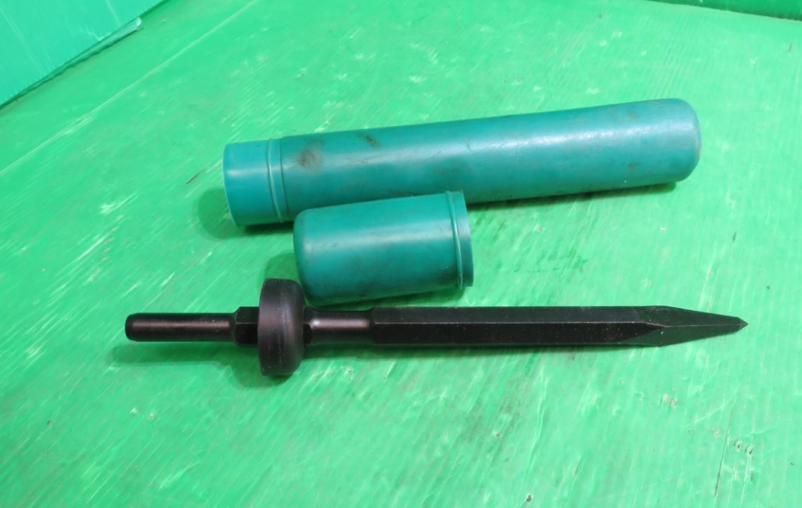 Z-1773■マキタ ブルポイント 6角シャンク防塵ゴム付 六角対辺17mm 長さ280mm ケース付 中古拍卖