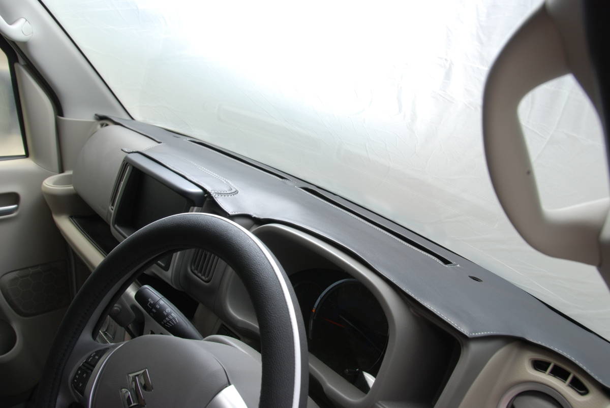 スズキ 17VダッシュマットPVCレザー 未使用品SHINKE製拍卖