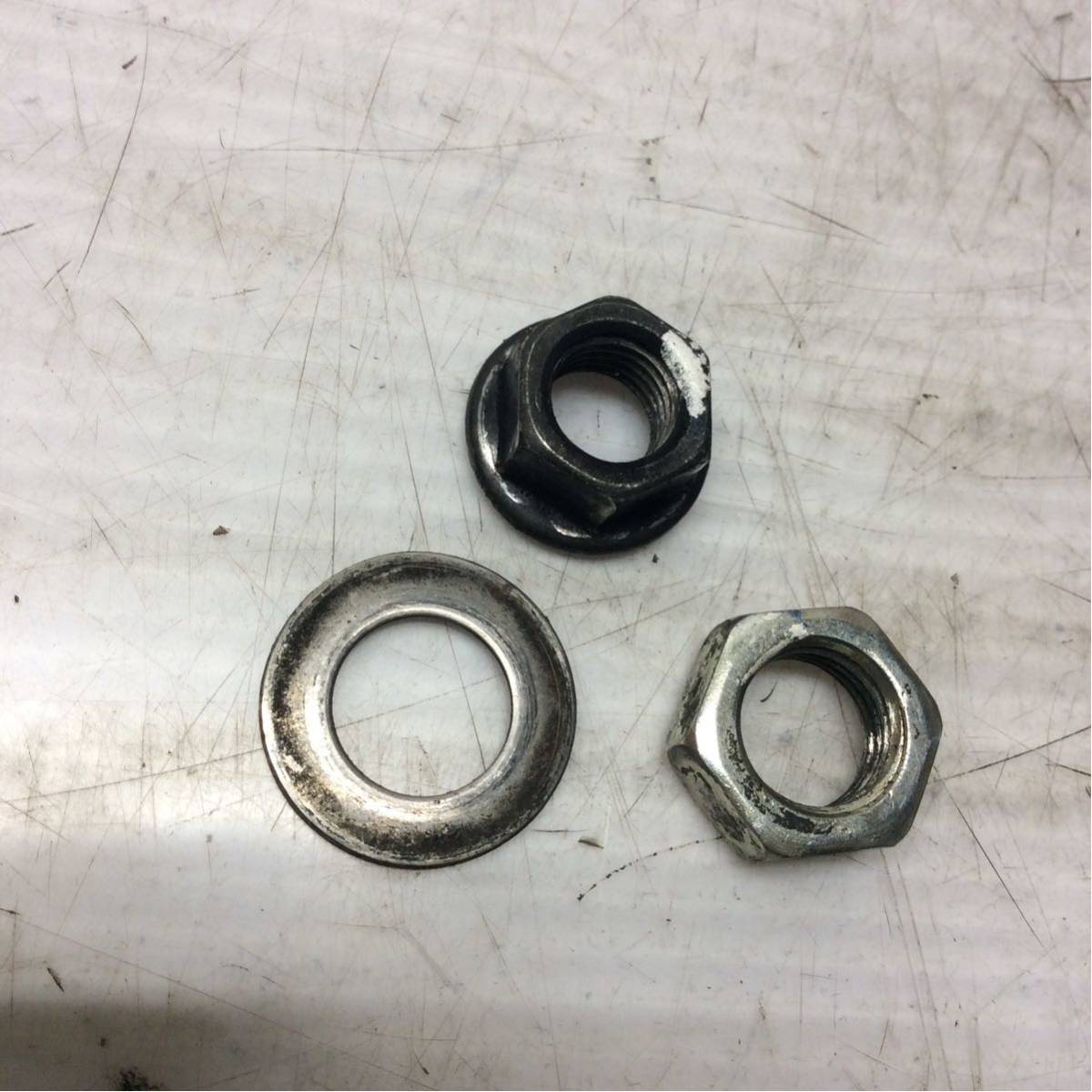 B56-38 スズキ レッツ4 CA45A クラッチ プーリー ナット 純正部品拍卖