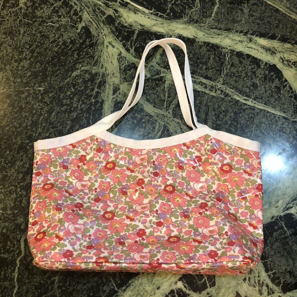 【新品】ビニールコーティングトートバッグ★エコバッグ 鞄 ピンク 花柄 総柄拍卖