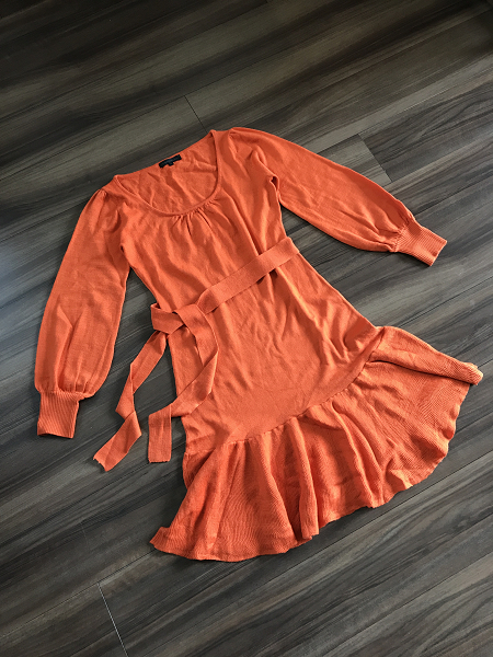 PREMIA INCLUSION プレミアインクルージョン オレンジ ニット ワンピース 長袖 リブ ベルト リボン ボートネック ギャザー 切り替え フレア拍卖