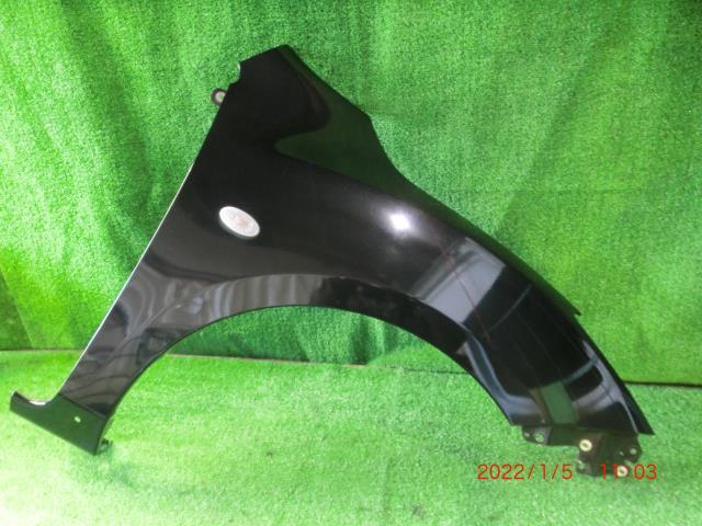 アクセラ DBA-BL5FW 右フロントフェンダーパネル 16W拍卖