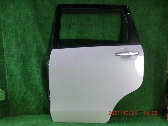 ステラ DBA-LA100F 左リアドアASSY W24拍卖