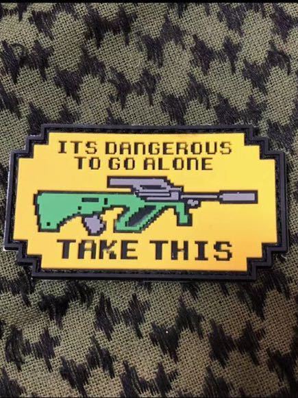 TAKE THIS ITS DANGEROUS TO GO ALONE 黄パッチ PVCワッペン ベルクロ サバゲー ワッペン ベルクロ サバゲー 拍卖