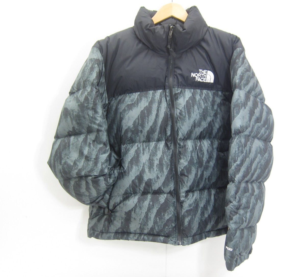 THE NORTH FACE PRINTE NUPTSE JACKET NF0A5IX429L-M SIZE:M メンズ 衣類 □UF3312拍卖
