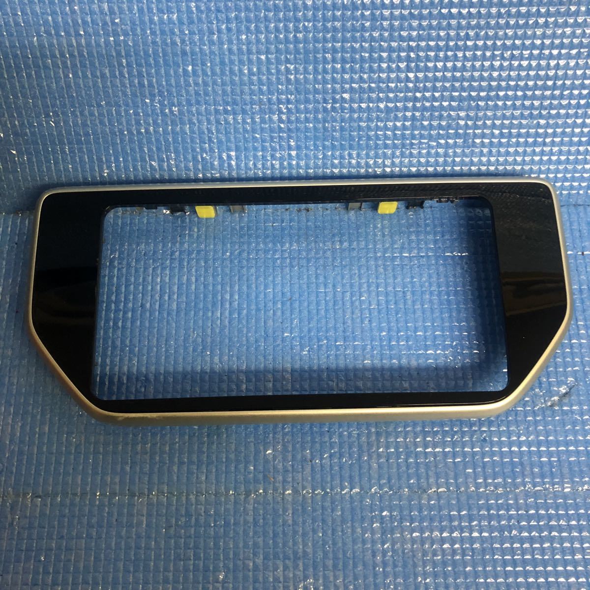 ダイハツ純正 ムーヴ 55405-B2850 55413-B2150 オーディオパネル拍卖