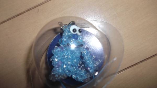 送料無料★可愛いエルモのストラップ★拍卖