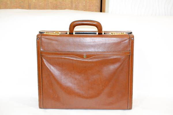 オールド 書類カバン パイロットケース 本革製 ブラウン 高級感 軽量 ゴールドファイル拍卖