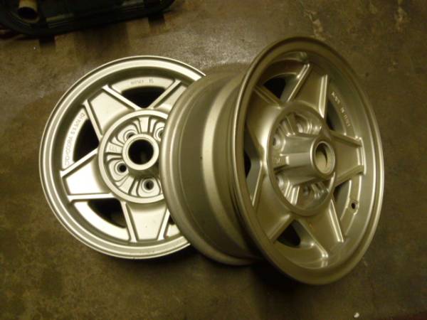 クロモドラ-イタリー製マグホイール6.5J-14.5穴OFF15軽て強度抜群新品超超超希少旧車フェラーリ星型人気TARAダルマセリカハコスカケンメリ拍卖