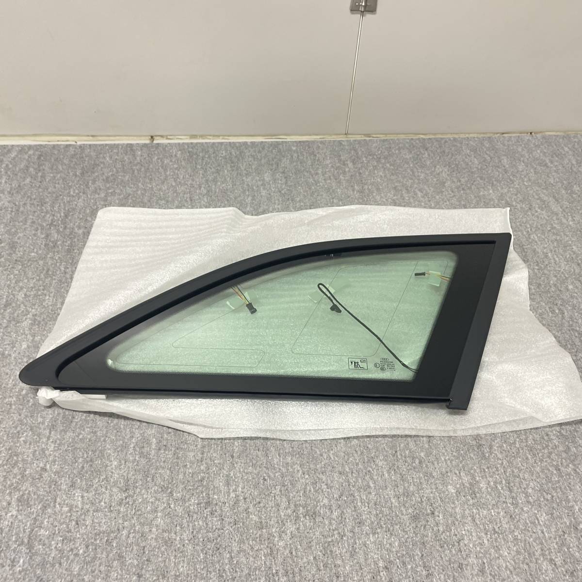 4mK297◆新品 Audi アウディ A4 サイド ウィンドウ 8K9845300NNVB 8K9 845 300 N NVB 純正 自動車 パーツ ガラス拍卖