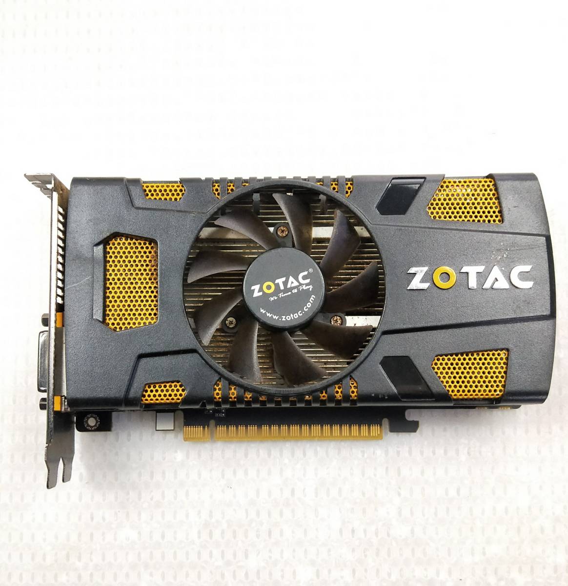 【中古パーツ】ZOTAC GTX550 Ti 1GB 192BIT DDR5 DP/HDMI/DVI グラフィックポード /ビデオカード PCI-E ■XK485-2拍卖