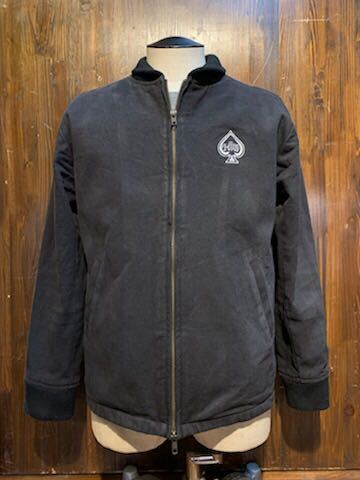 K087 メンズ ブルゾン hideout ハイドアウト ブラック 黒 プリント 刺繍 ジップアップ ジャケット / M (8)拍卖