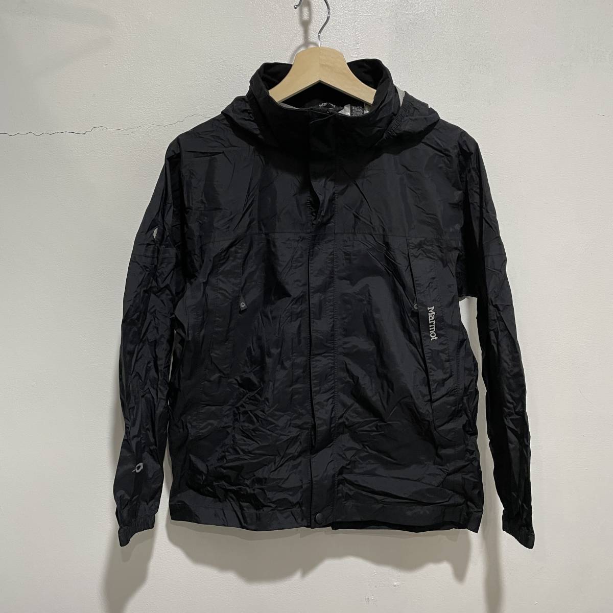 ☆送料無料☆美品☆Marmot☆マウンテンパーカー☆キッズXL☆黒☆レインパーカー☆マーモット☆E20c拍卖