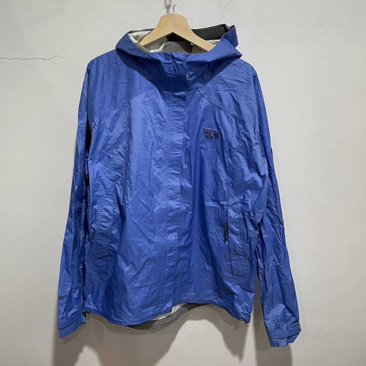 ☆送料無料☆MOUNTAIN HARD WEAR☆マウンテンハードウエア☆ナイロンパーカージャケット☆水色ブルー系☆G7c拍卖