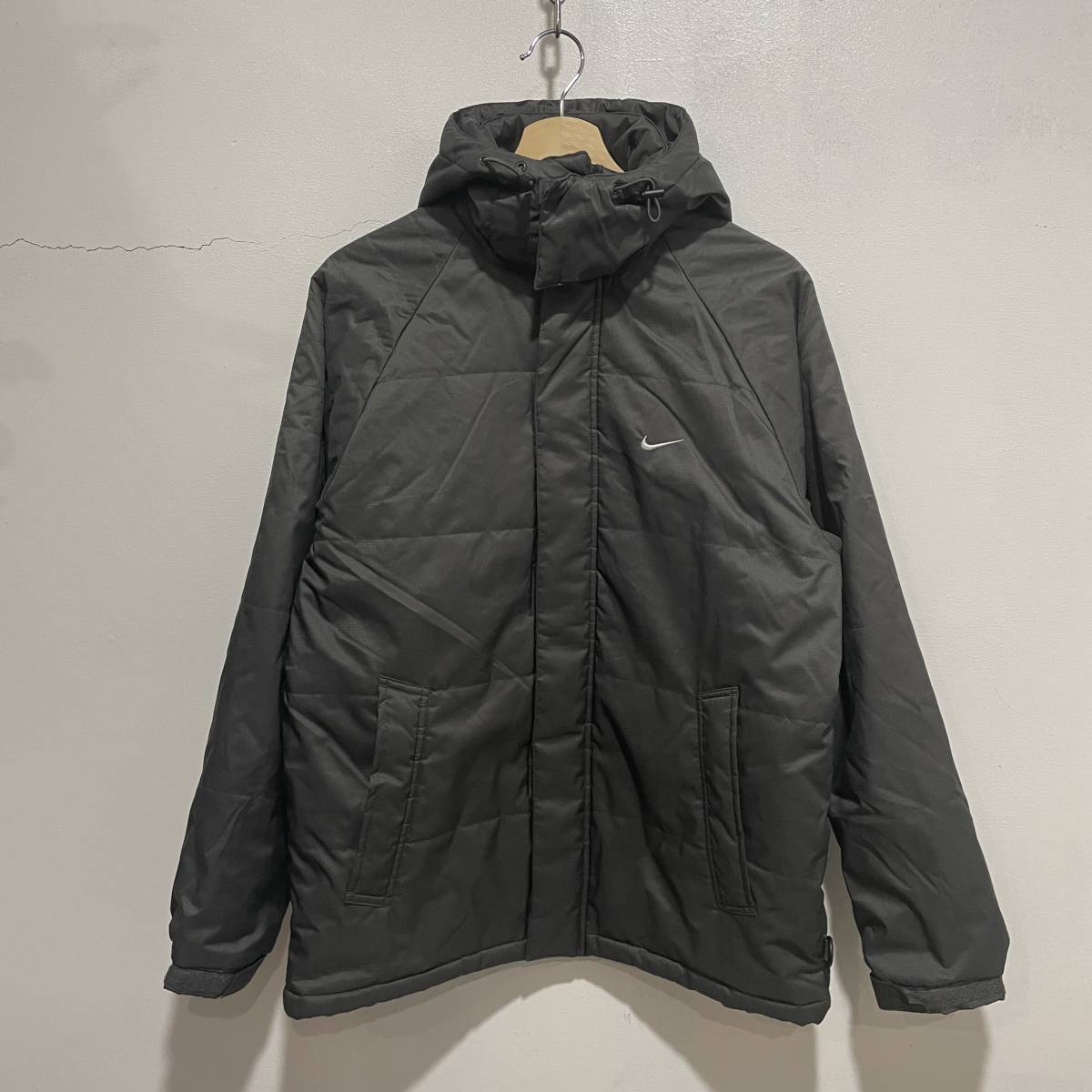 ☆送料無料☆ナイキ☆NIKE☆中綿ジャケット☆メンズM☆グレー☆H20c拍卖