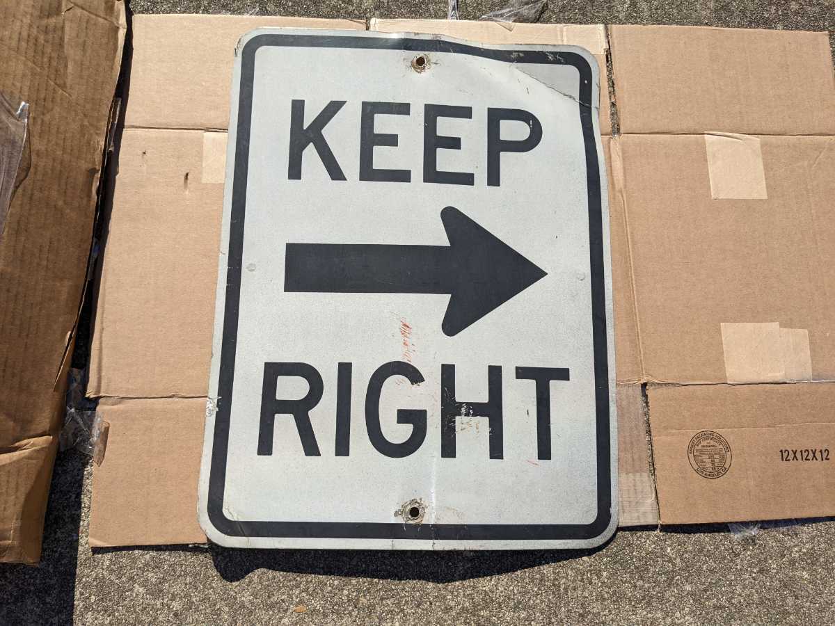 アメリカ 本物 看板 KEEP RIGHT 曲がり有り 輸入品拍卖