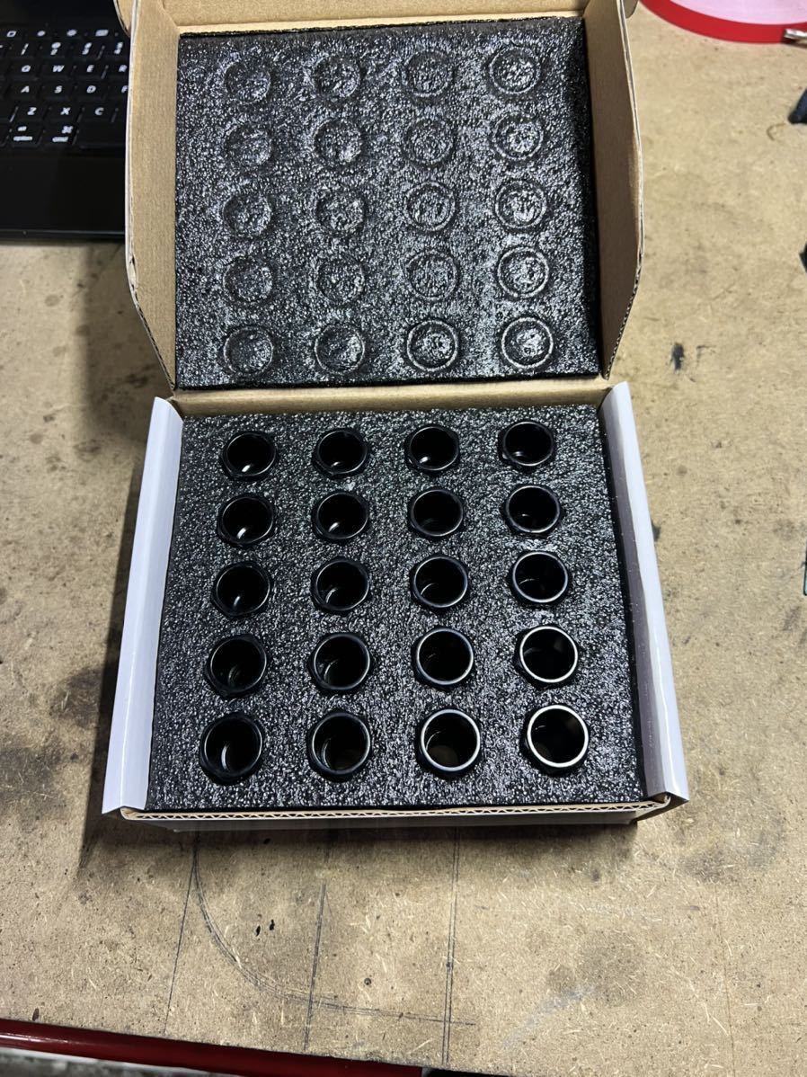 未使用品!ZSSレーシングナット、12×1.25 スチール製 黒色!!20PCS 17HEX拍卖