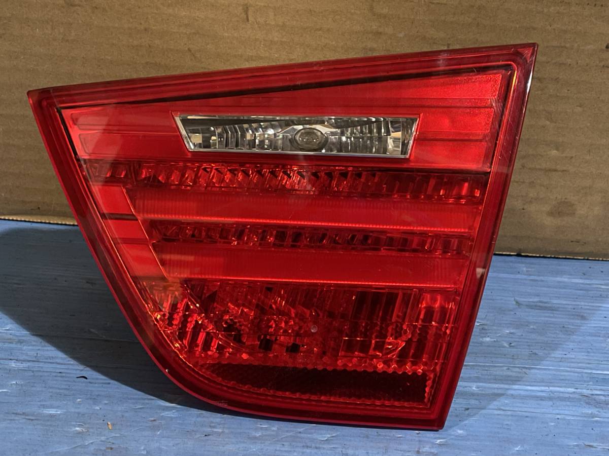 ・ ABA-VR20 BMW E91 320i ツーリングワゴン 右 リアゲート テールランプ 部品取り拍卖
