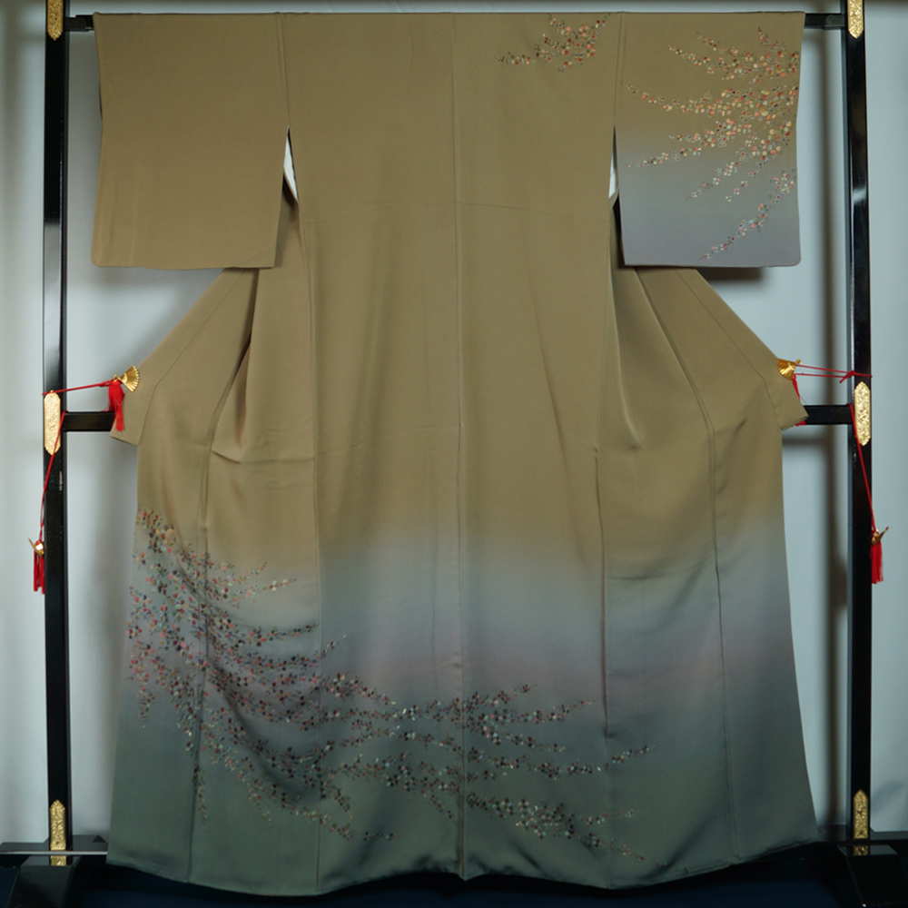 訪問着 ぼかしに枝花模様 刺繍 Mサイズ 中古 女性和服 仕立て上がり 正絹 和服 リサイクル着物 京都きもの天陽拍卖