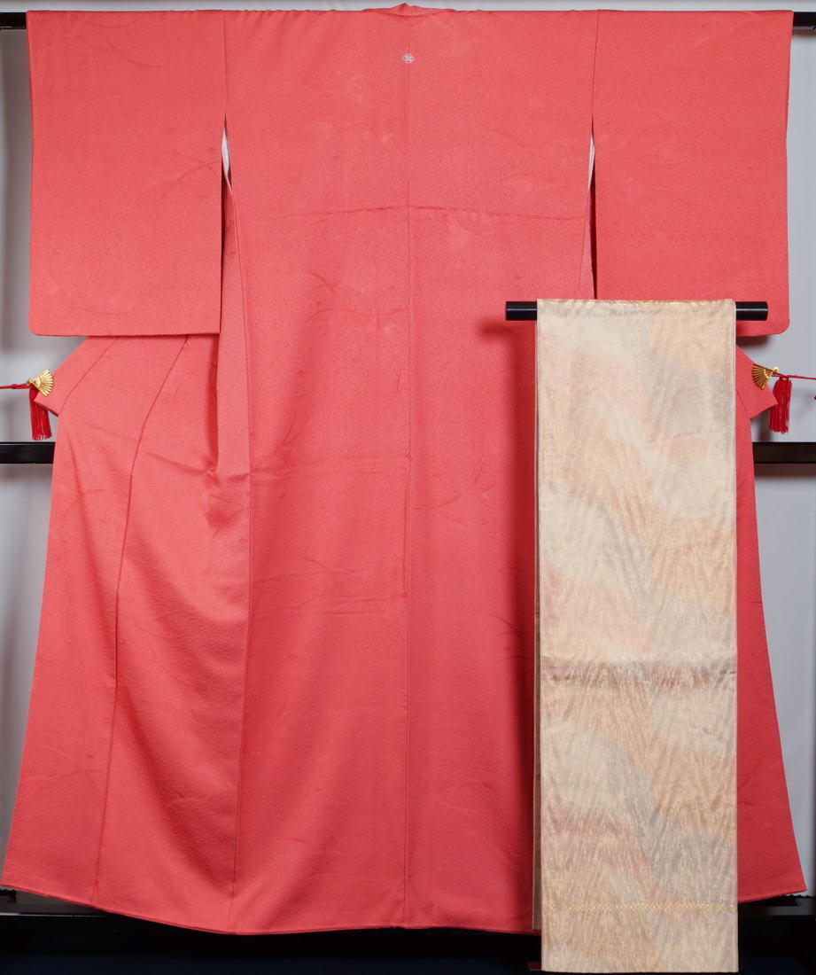 着物セット 色無地・袋帯 2点セット 木瓜花菱文 真朱色 正絹 色無地 中古 無地 着物 リサイクル着物 リサイクル お茶 お稽古着 天陽拍卖