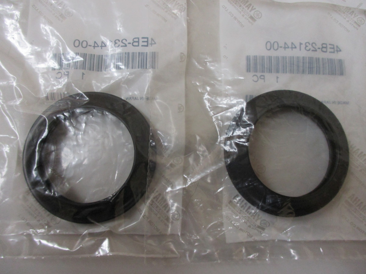 送料無料★新品★XV1700/ウォーリア★純正フロントフォークダストシール拍卖