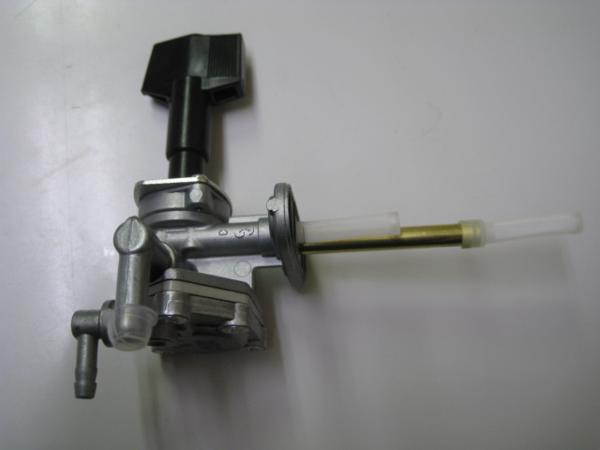 送料無料★新品★GSF1200(GV75A/B)★フューエルコック拍卖