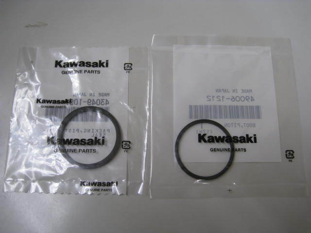 送料無料★新品★KLR650(KL650)★純正フロントキャリパーシール拍卖