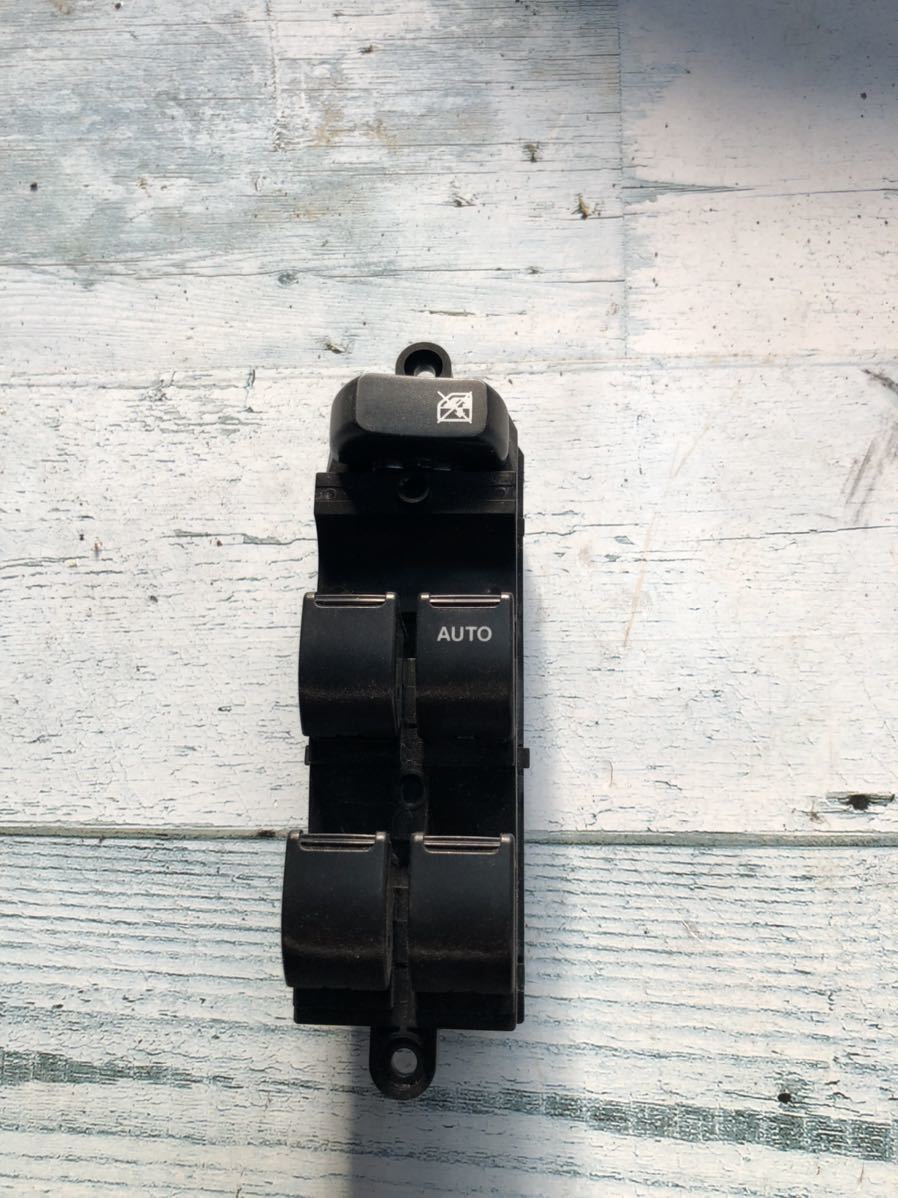 1770:ワゴンR ワゴンRスティングレー 運転席パワーウィンドウスイッチ MH34S拍卖