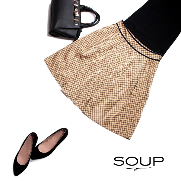 美品 スープ SOUP 株) ワールド ■ 春 夏 幾何学 モロッカン柄 Aライン 膝下丈 フレアスカート 9号 ネイビー 紺色 ベージュ ジャージー拍卖