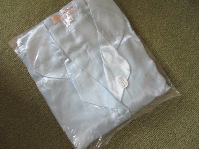 未使用 女性タイシルクパジャマ 水色 S 身長148-153cm相当拍卖