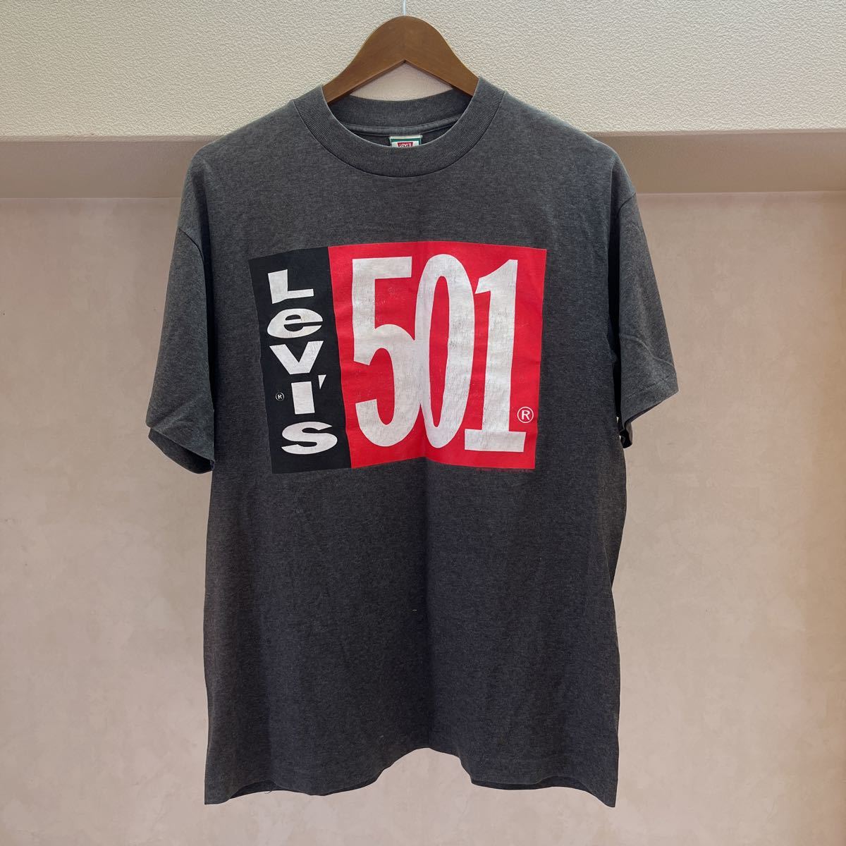 Levis 半袖Tシャツ L拍卖