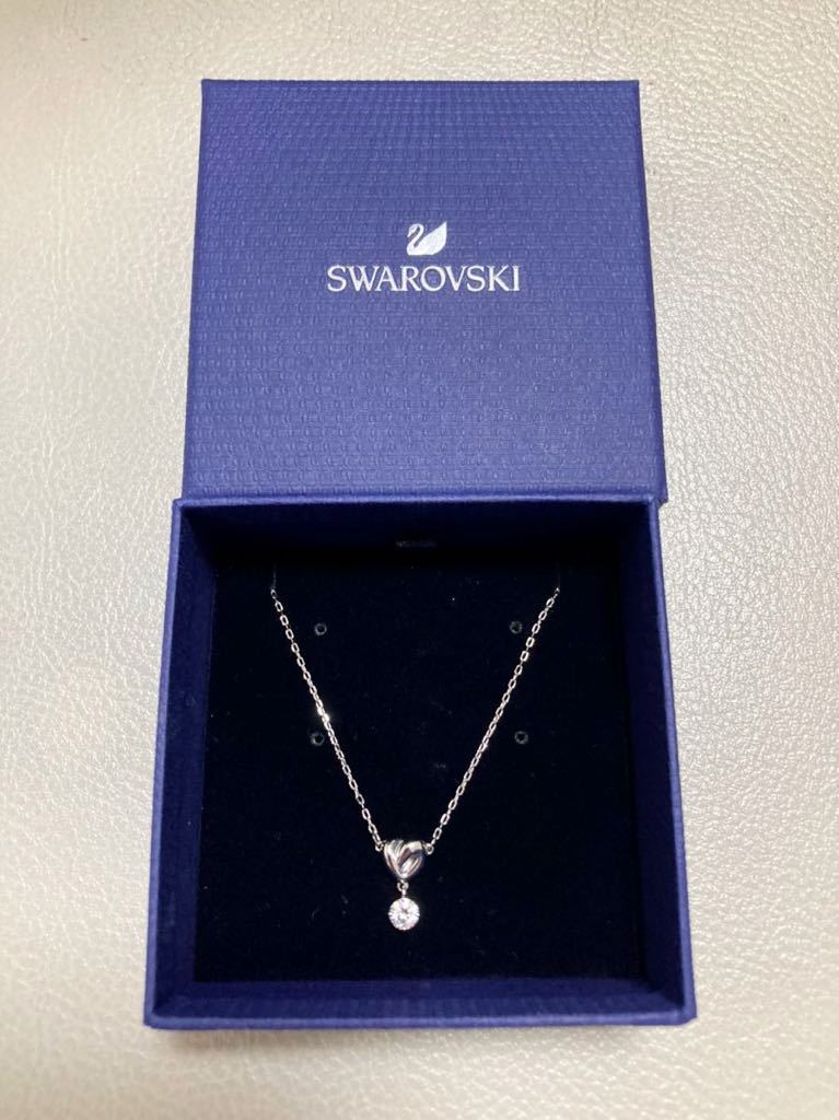 送料無料 未使用に近い 美品 スワロフスキー Swarovski Lifelong Heart ペンダント シルバー 5517928 愛の不時着 韓国ドラマ 箱付き拍卖