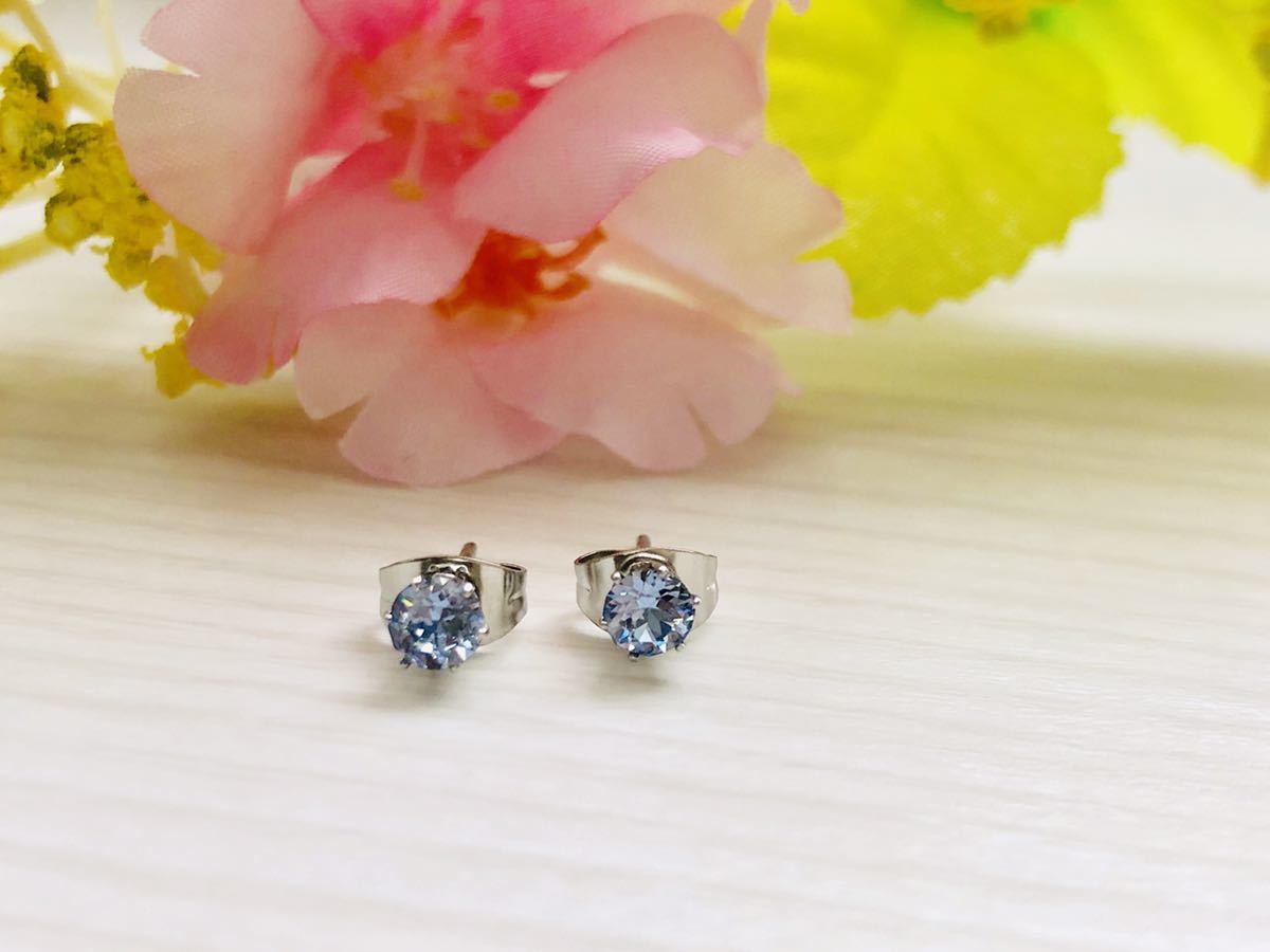 《ハンドメイド》シンプルスワロのピアス【サージカルステンレスピアス】ブルー4㎜拍卖