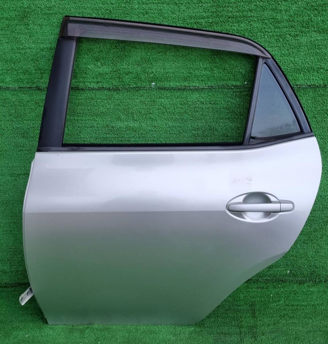 トヨタ オーリス NZE151H リアドア 左拍卖