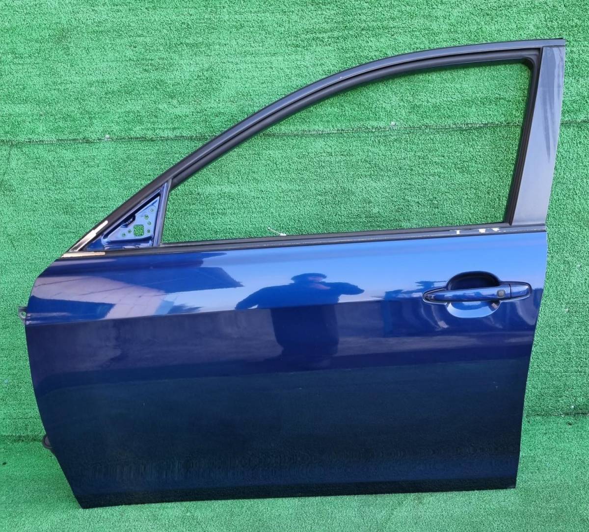 トヨタ カムリ ACV40 フロントドア 左 (8T5 ダークブルーマイカ)拍卖