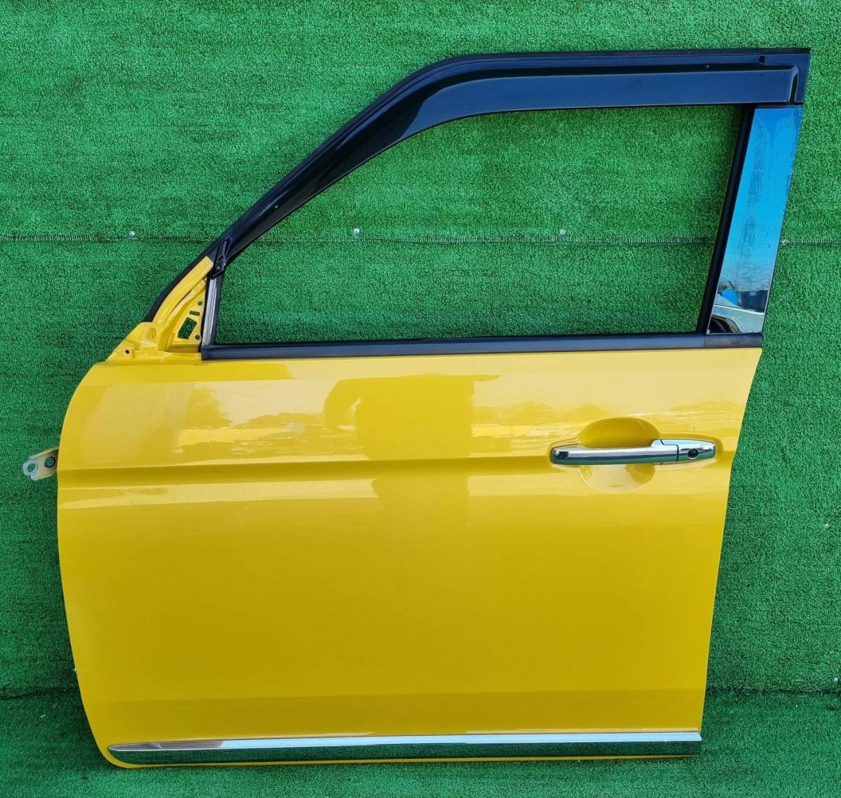 ホンダ N-ONE JG1 フロントドア 左 (Y70P イエローパール)拍卖
