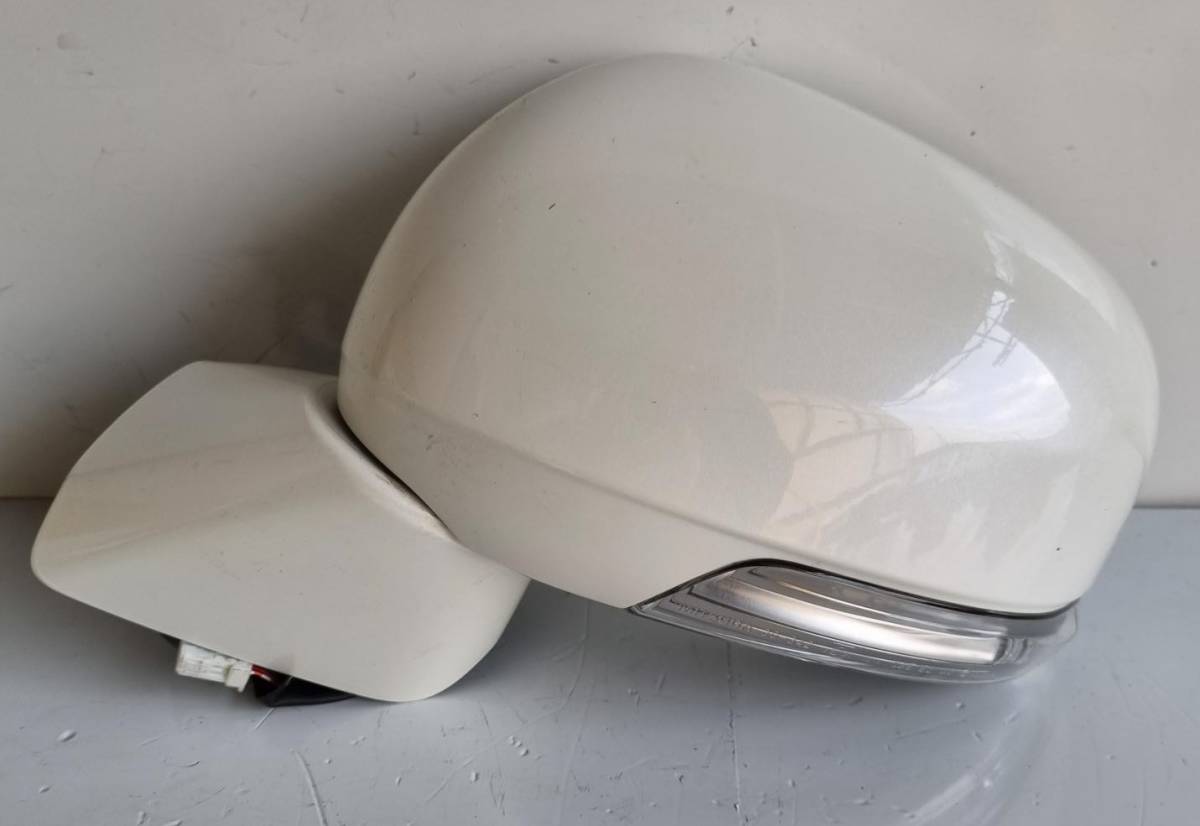 トヨタ SAI AZK10 ドアミラー 左 (070 ホワイトパール)拍卖