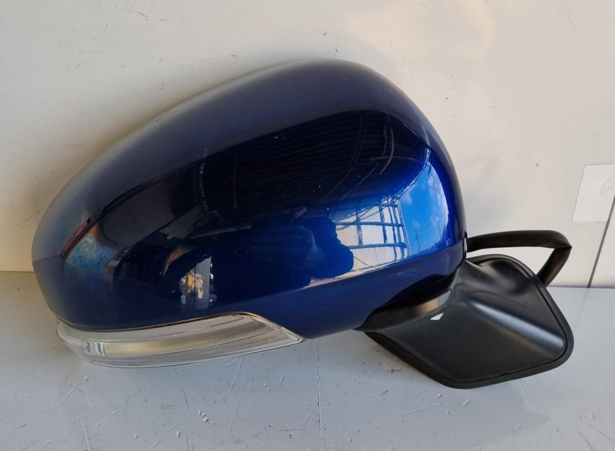 トヨタ プリウス ZVW30 ドアミラー 右 (8T5 ダークブルーマイカ)拍卖