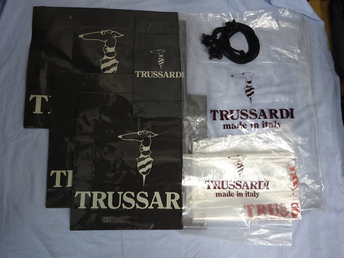 (B-い1-14)TRUSSARDI トラサルディー 手提げ紙袋セット 紙袋 お出かけ バッグ 中古拍卖