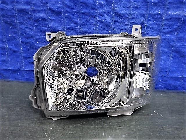 1842 ハイエース 200 後期 4型 5型 6型 左ライト ハロゲン 26-131 美品拍卖