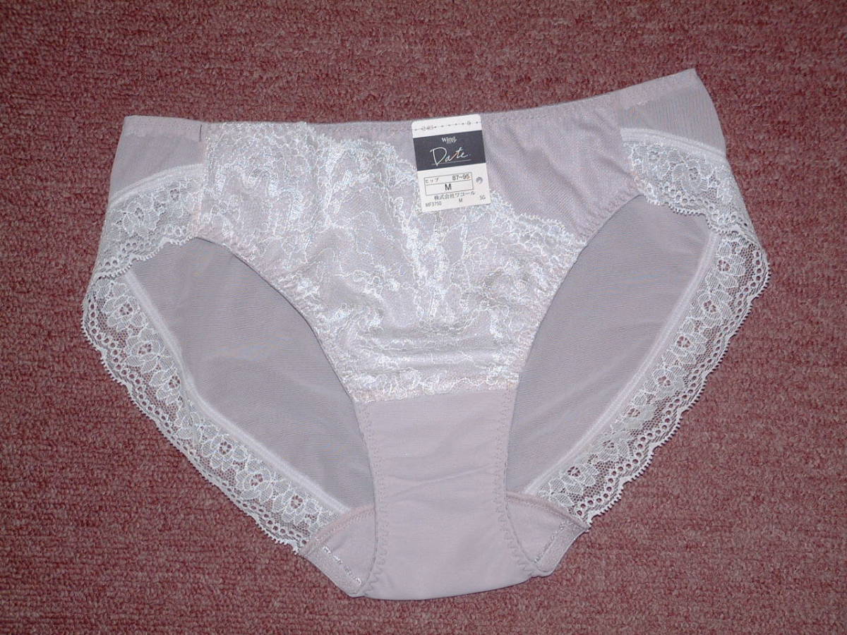 ★ ワコール Wacoal フロントにレースをアシンメトリーにあしらった華やかなデザインのショーツ グレー Mサイズ Date. MF3750 Date SG拍卖