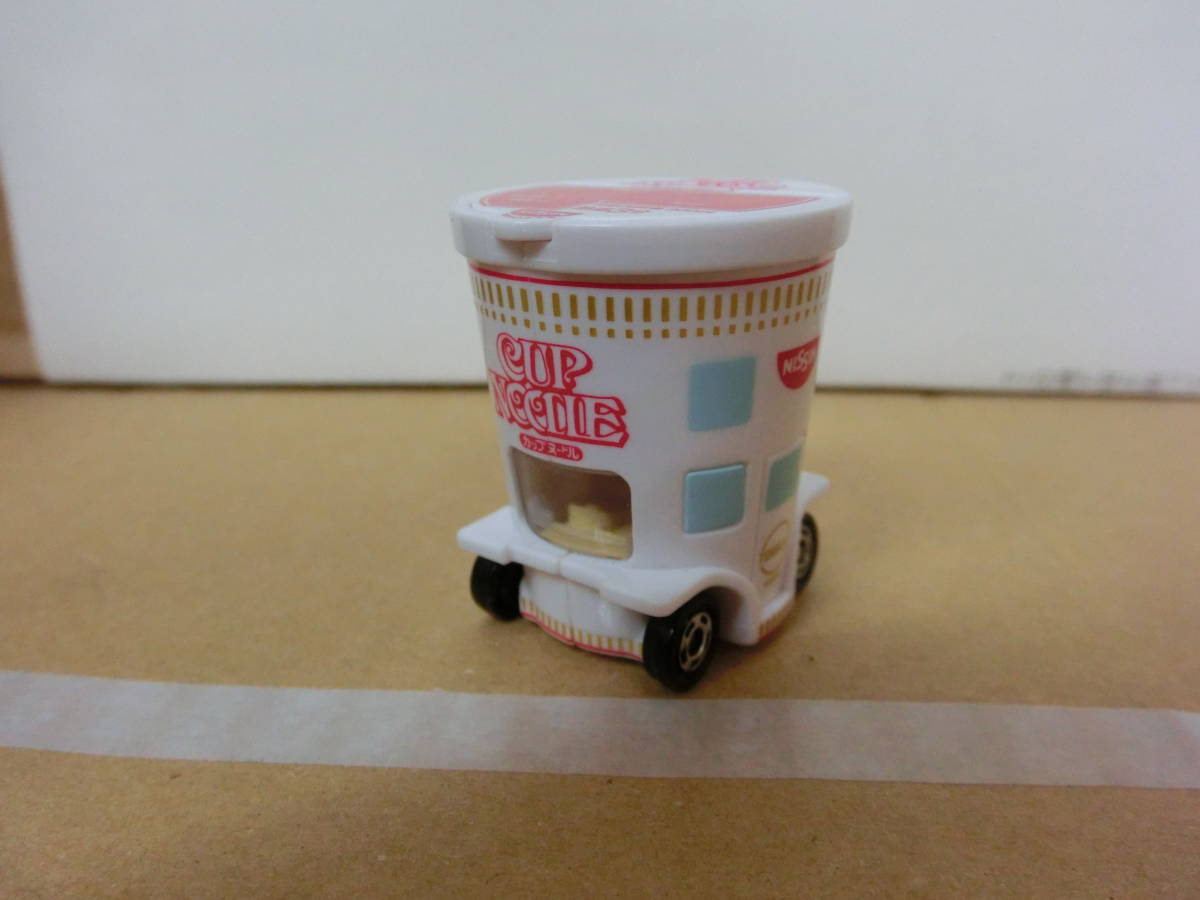 【中古品】ドリームトミカ 日清カップヌードル 2015 白 ベトナム製拍卖